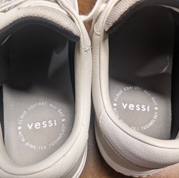 Vessis Soho Waterproof Sneakers, W9 - Picture 6 of 8